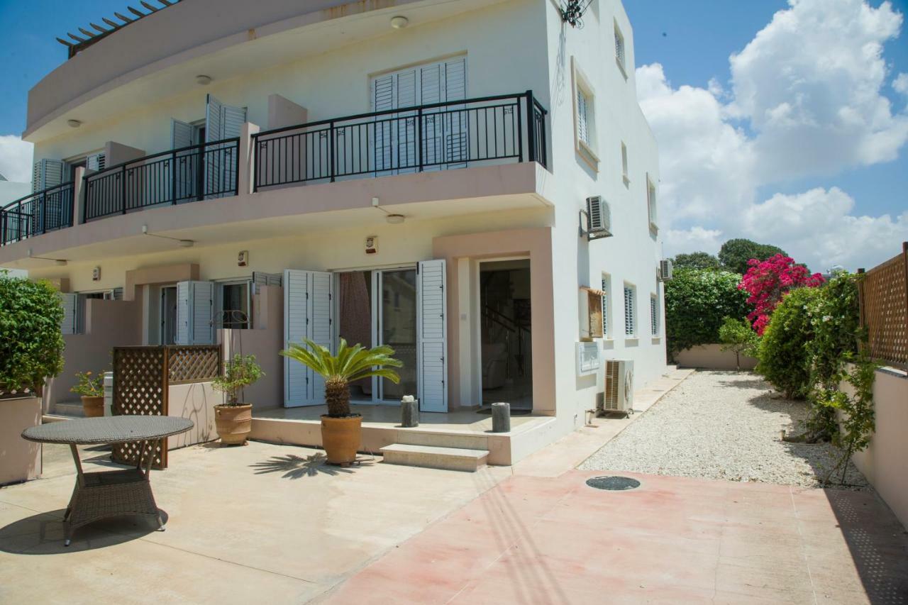 The Paradise Townhouses By Taimoura Paphos Exterior foto